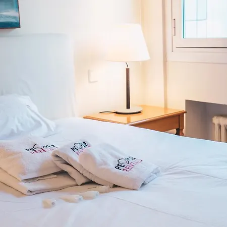 Apartment Heros By People *