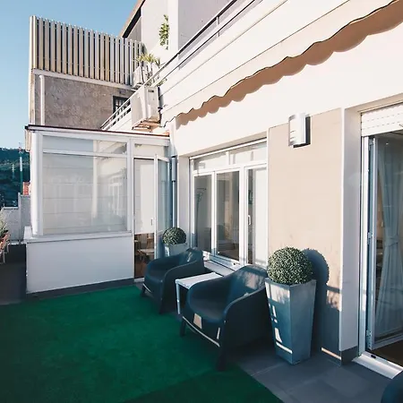 Heros By People Apartment